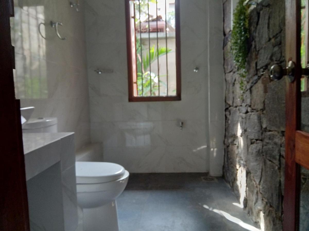 Mandara Rest Bed & Breakfast Hikkaduwa Exterior photo